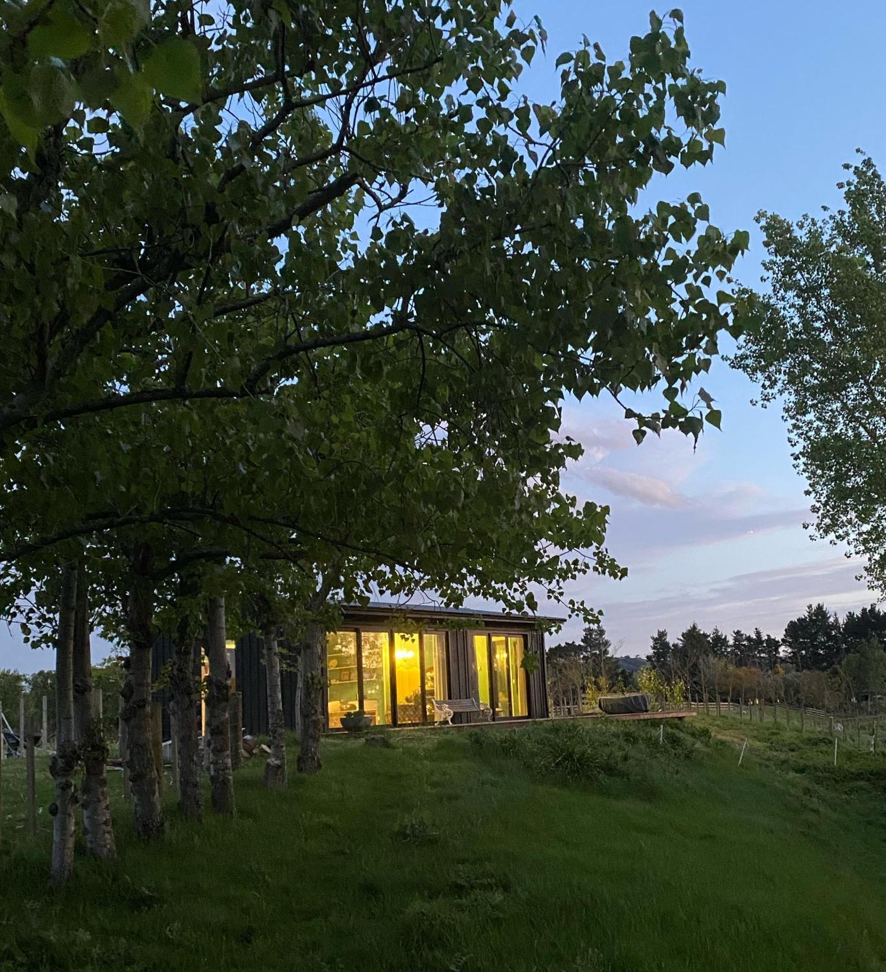 Stablehouse Garden Shed Villa Мастъртън Екстериор снимка